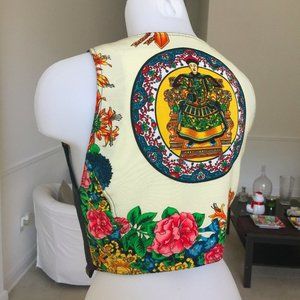 DESIGNER VERSACE VINTAGE RARE 1993 LEATHER VEST W/ STUNNING DESIGN ON BACK. S/M